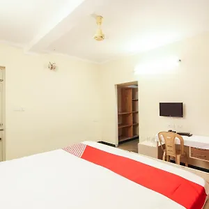 Oyo 14552 Kingston Residency Vanivilasa Puram